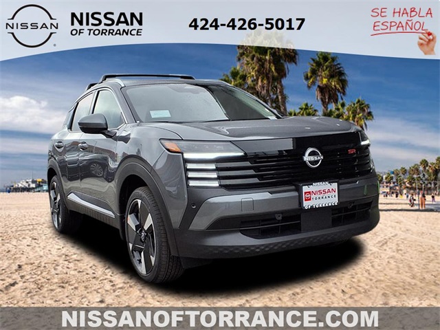 2025 Nissan Kicks SR AWD's photo