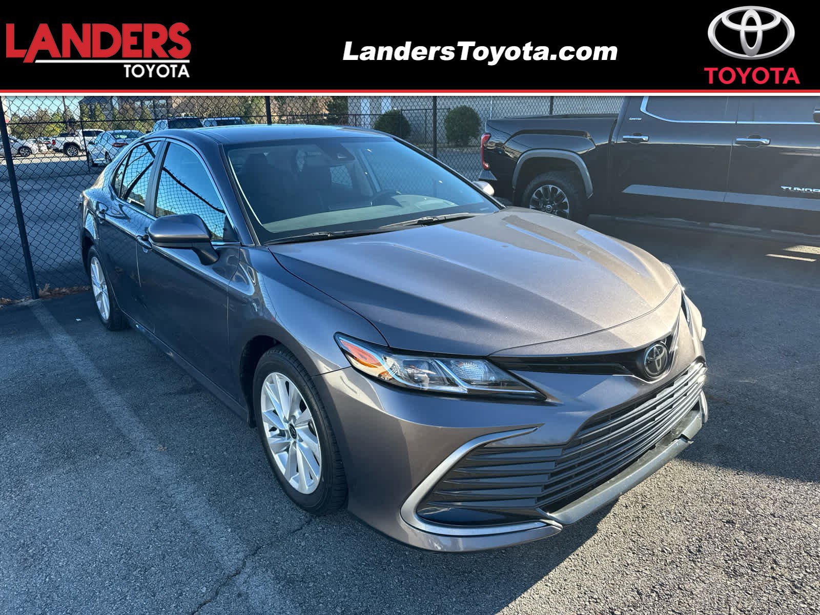 2022 Toyota Camry LE's photo