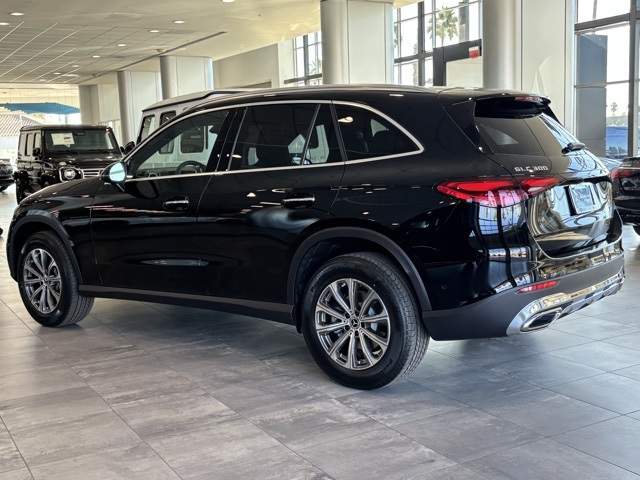 2026 Mercedes Benz GLC 300 4MATIC photo 4