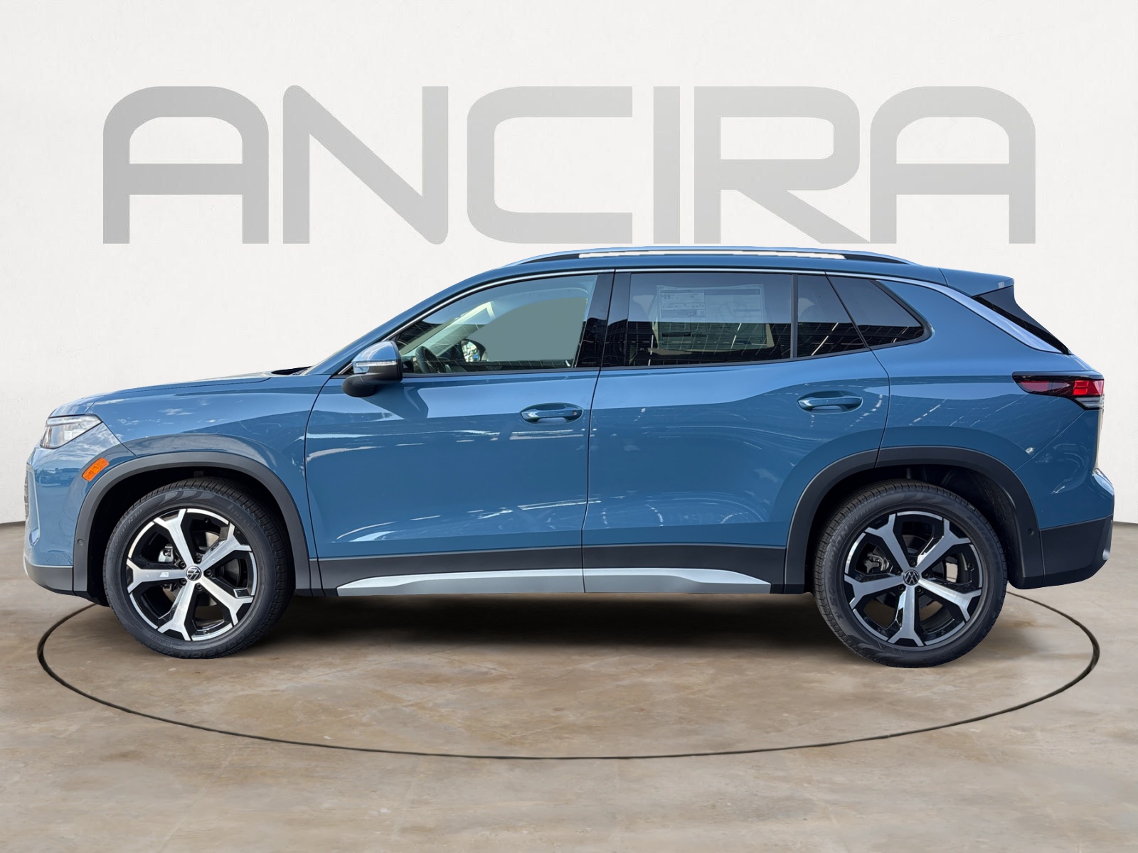 2025 Volkswagen Tiguan SE photo 4