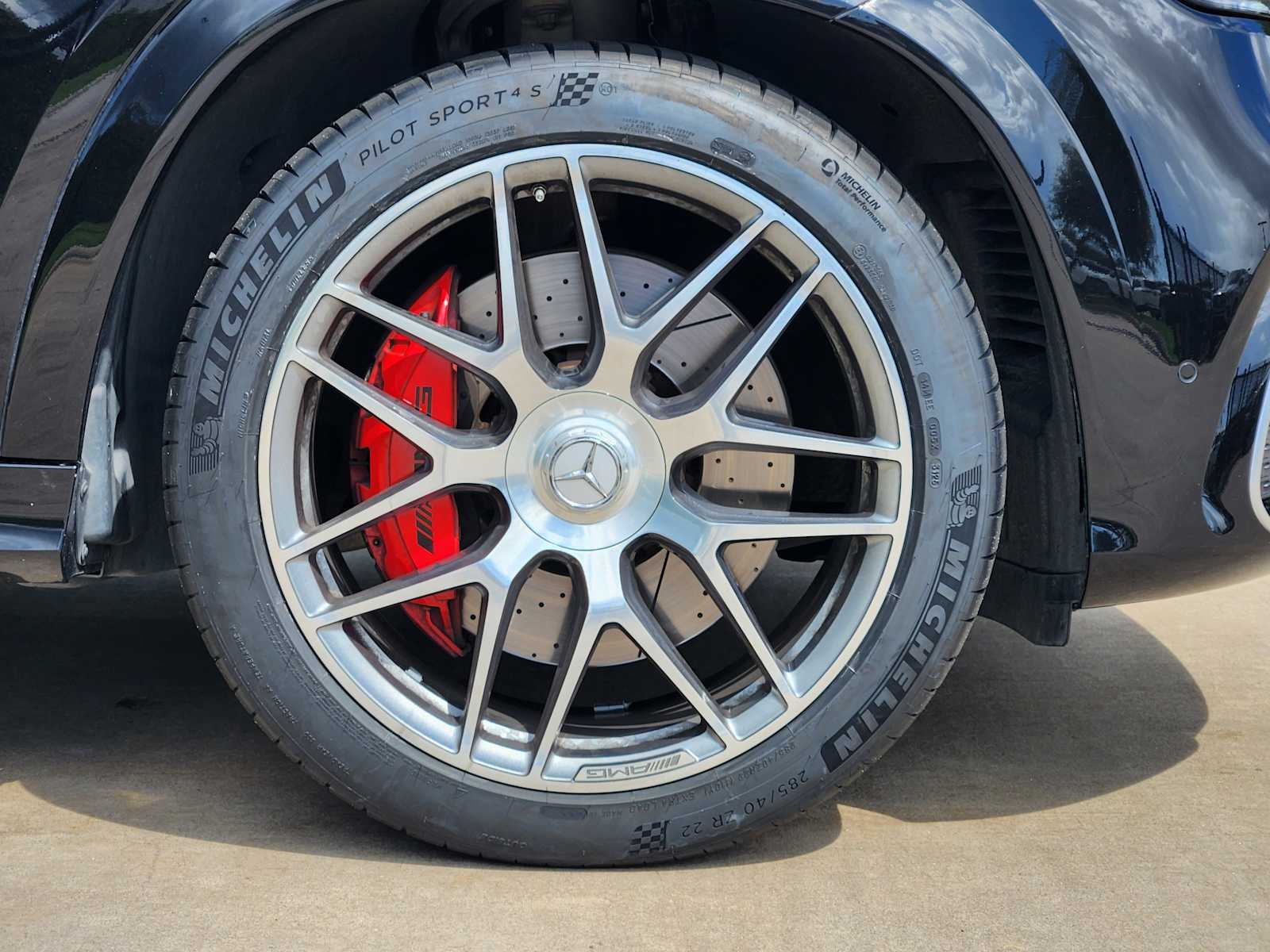 2024 Mercedes Benz GLE AMG 63 S photo 9