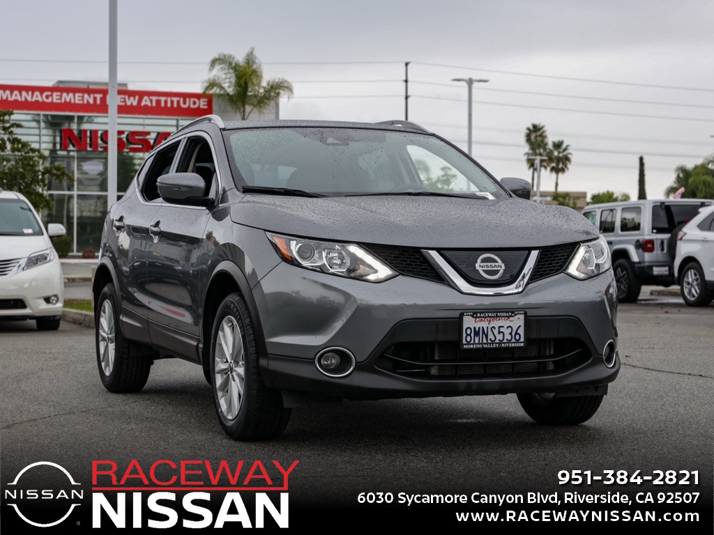 2019 Nissan Rogue Sport SV's photo