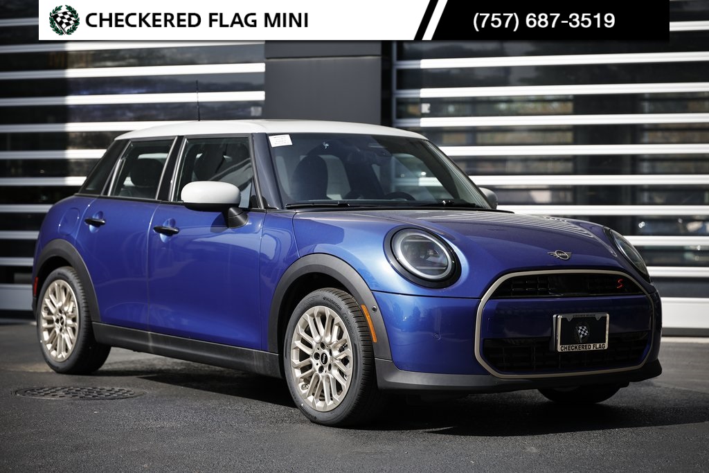 2025 MINI Hardtop 4 Door S's photo