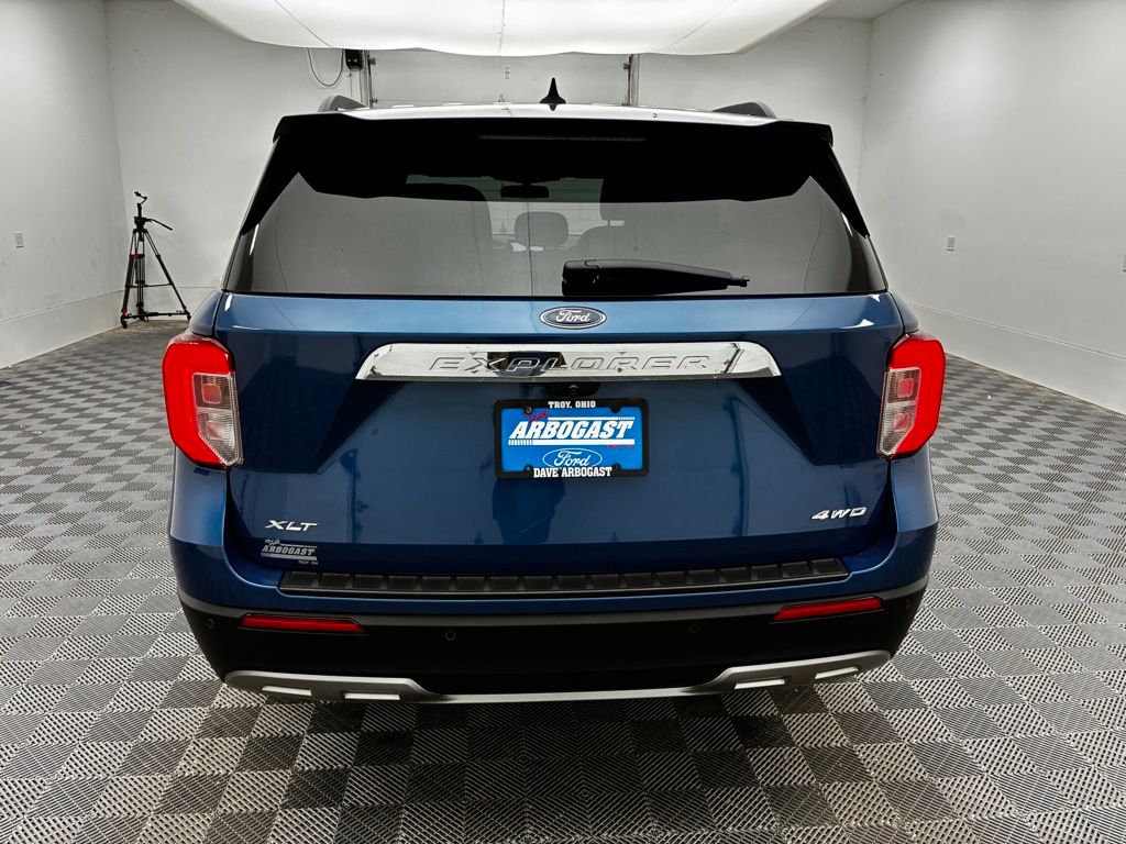 2023 Ford Explorer XLT photo 13