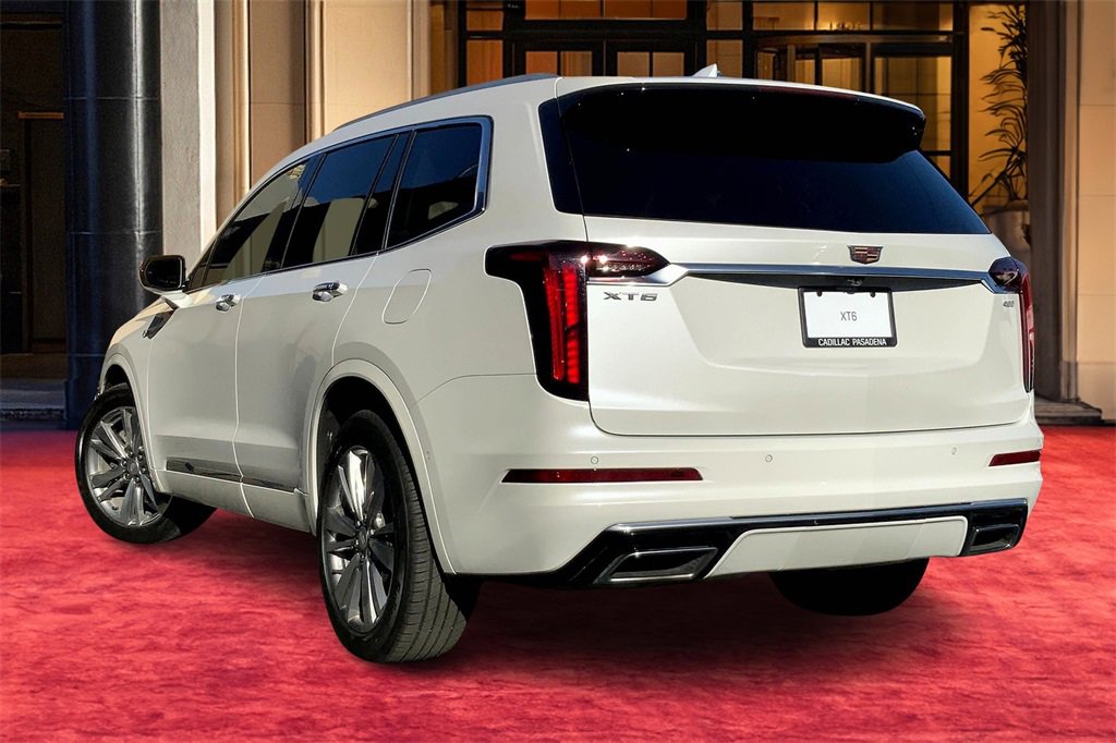2022 Cadillac XT6 Premium Luxury photo 3