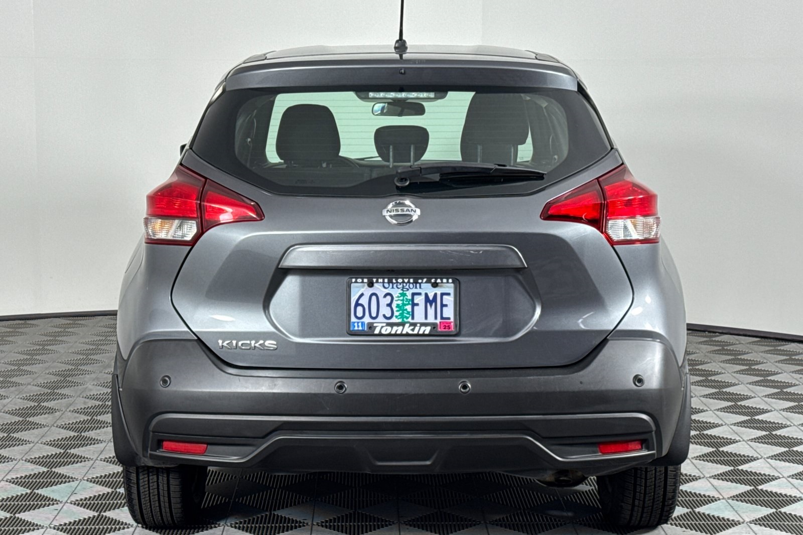 2020 Nissan Kicks S photo 5