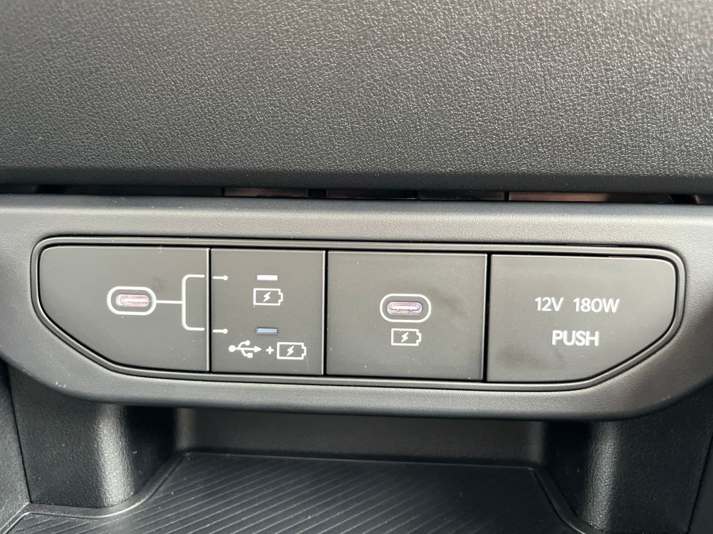 2025 Kia K4 LXS photo 25