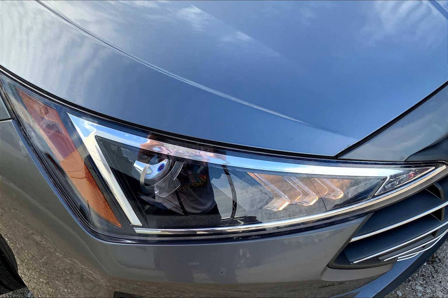 2019 Hyundai Elantra Value Edition photo 25