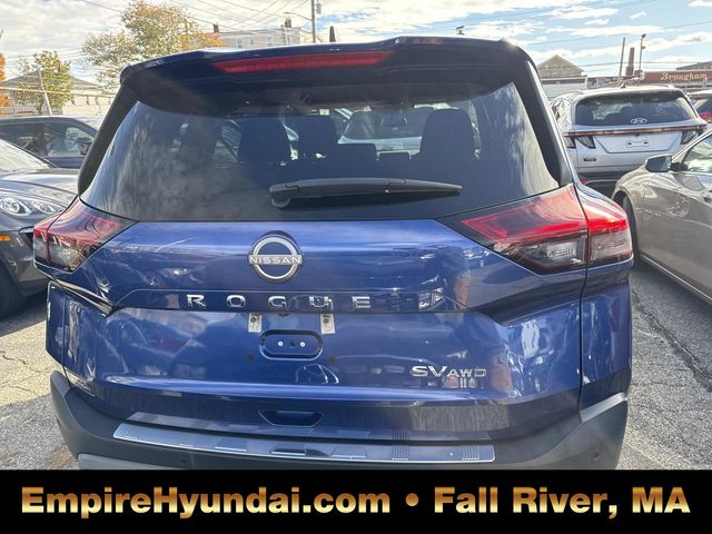 2022 Nissan Rogue SV photo 4