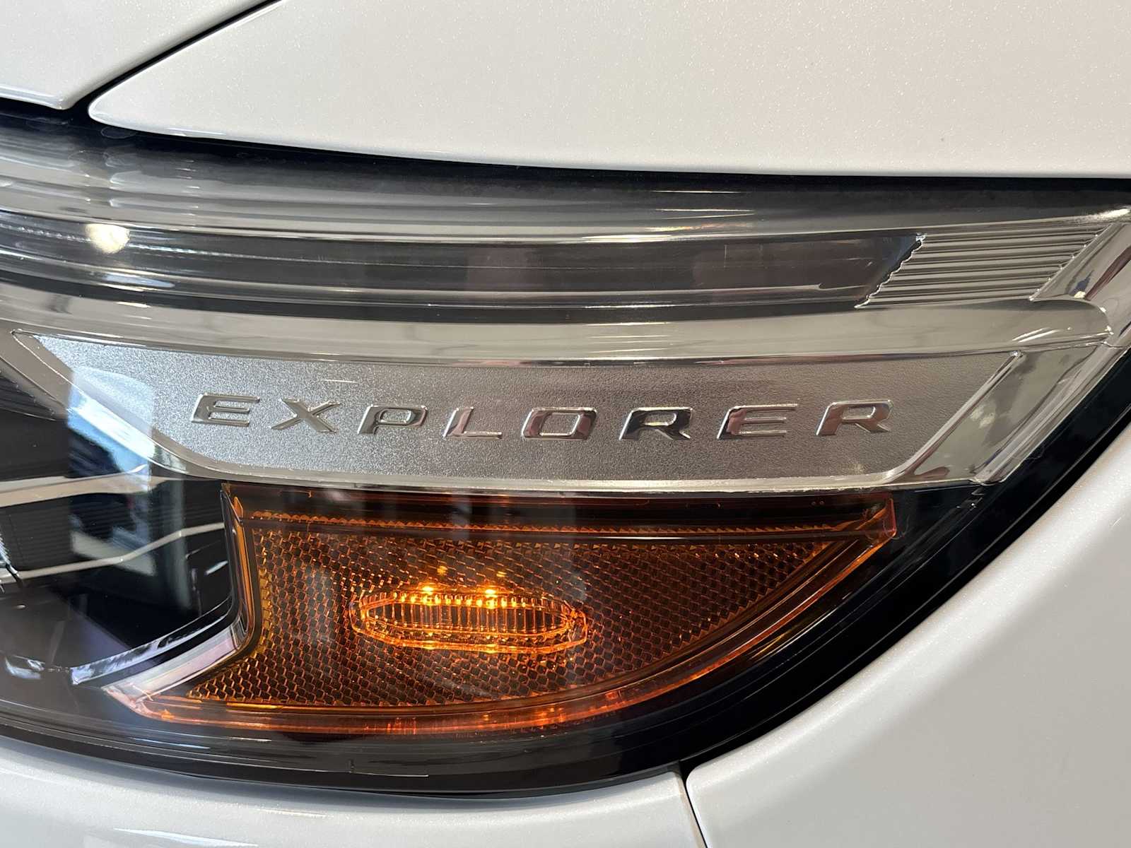 2022 Ford Explorer ST-Line photo 28
