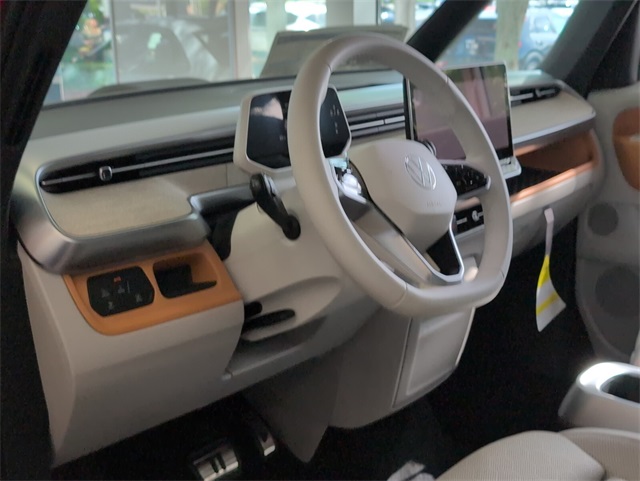2025 Volkswagen ID. Buzz Pro Plus photo 7