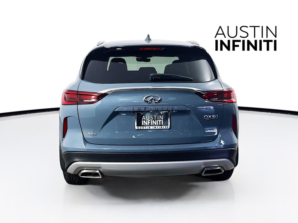 2025 Infiniti QX50 Luxe photo 4