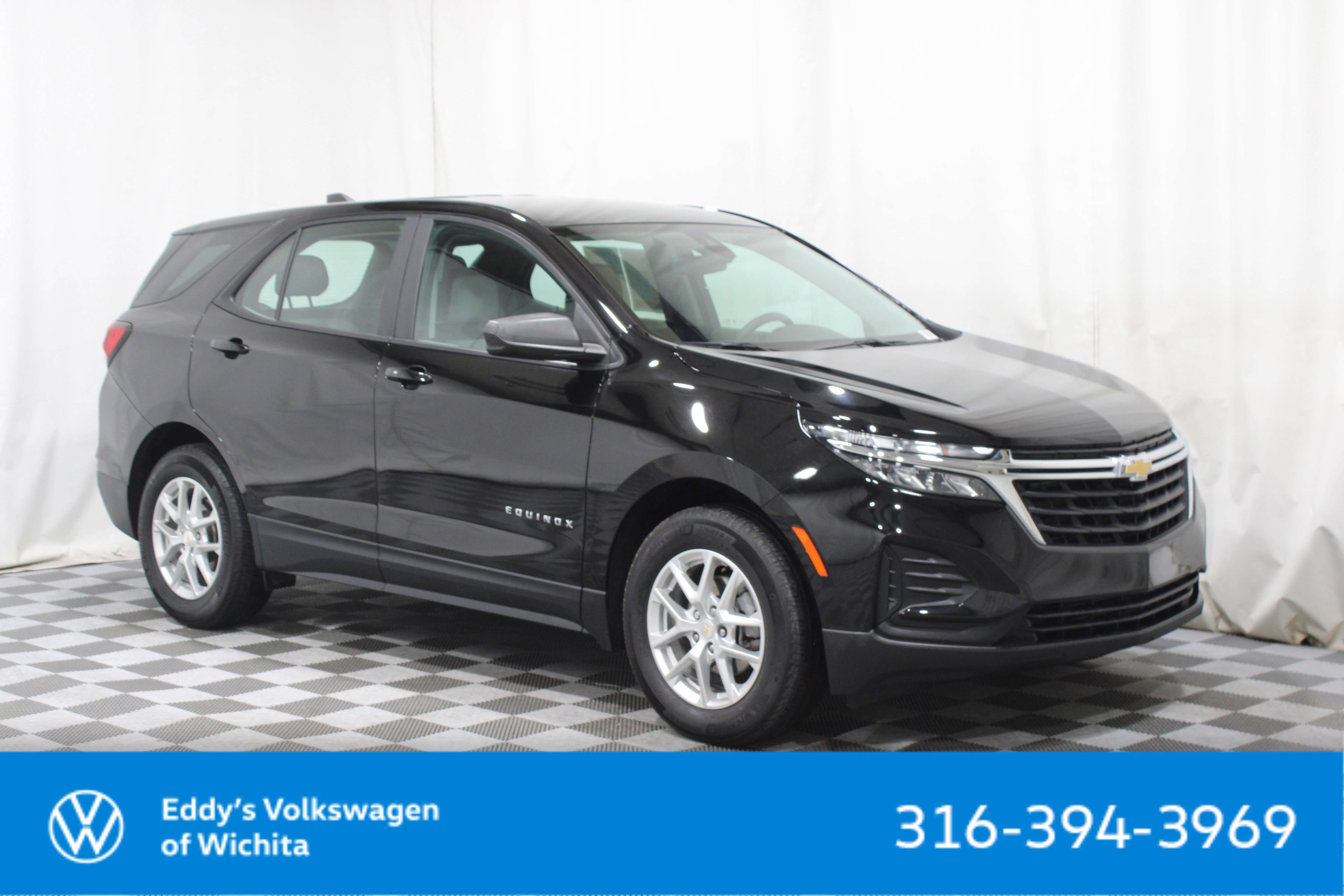 2023 Chevrolet Equinox LS's photo