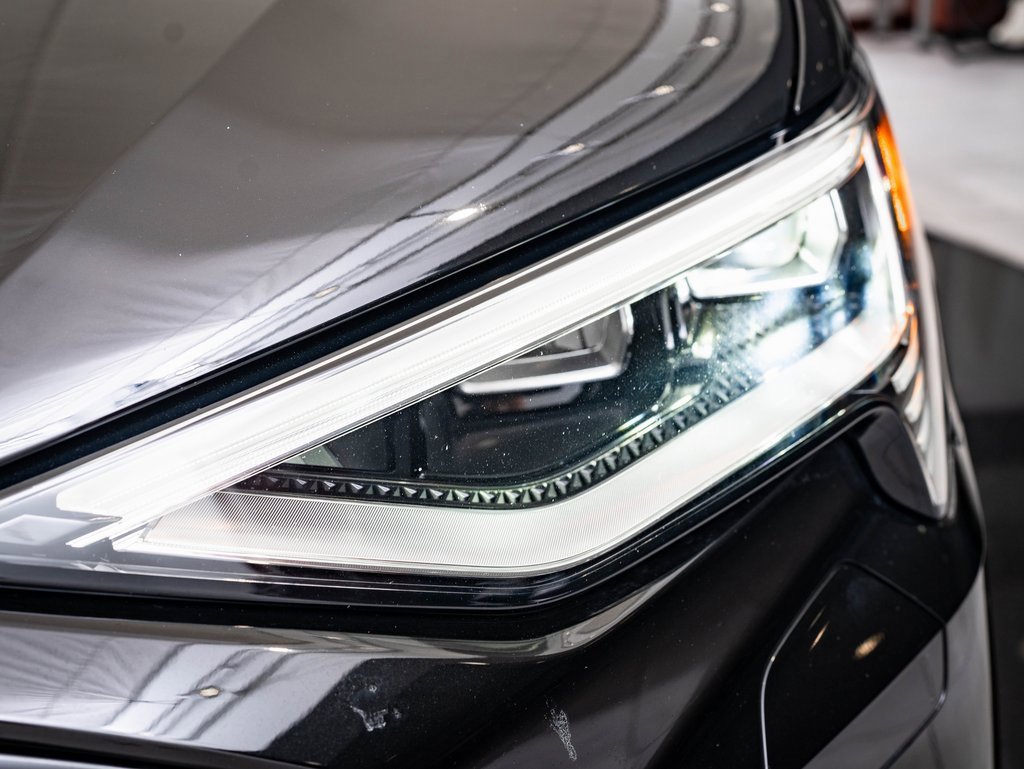 2022 Audi e-tron Premium photo 14