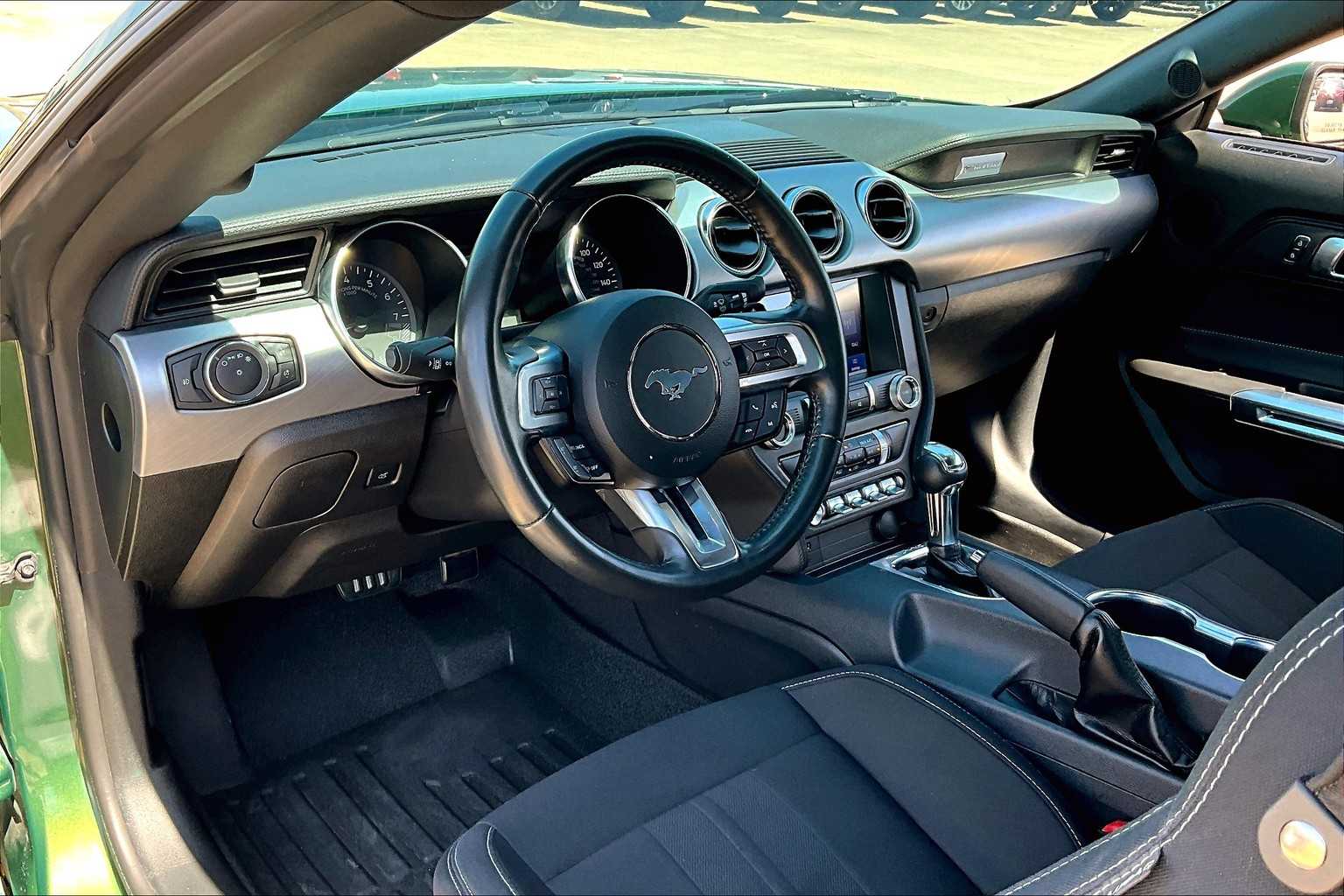 2023 Ford Mustang GT photo 14