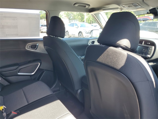 2025 Kia Soul LX photo 27
