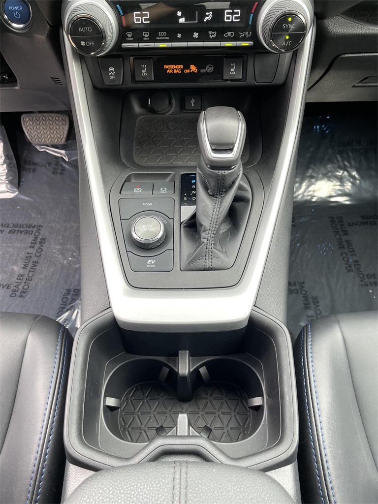 2022 Toyota RAV4 XSE photo 21