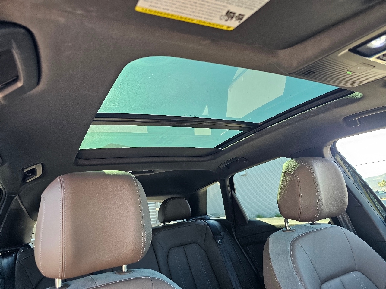 2024 Audi Q4 E-tron Prestige photo 3