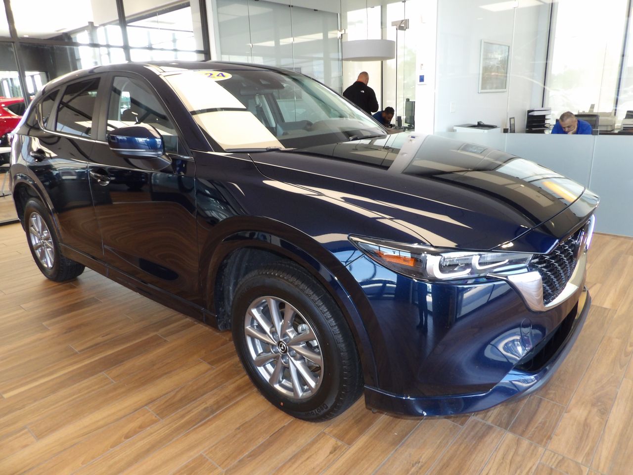 2024 Mazda CX-5 2.5 Select photo 3