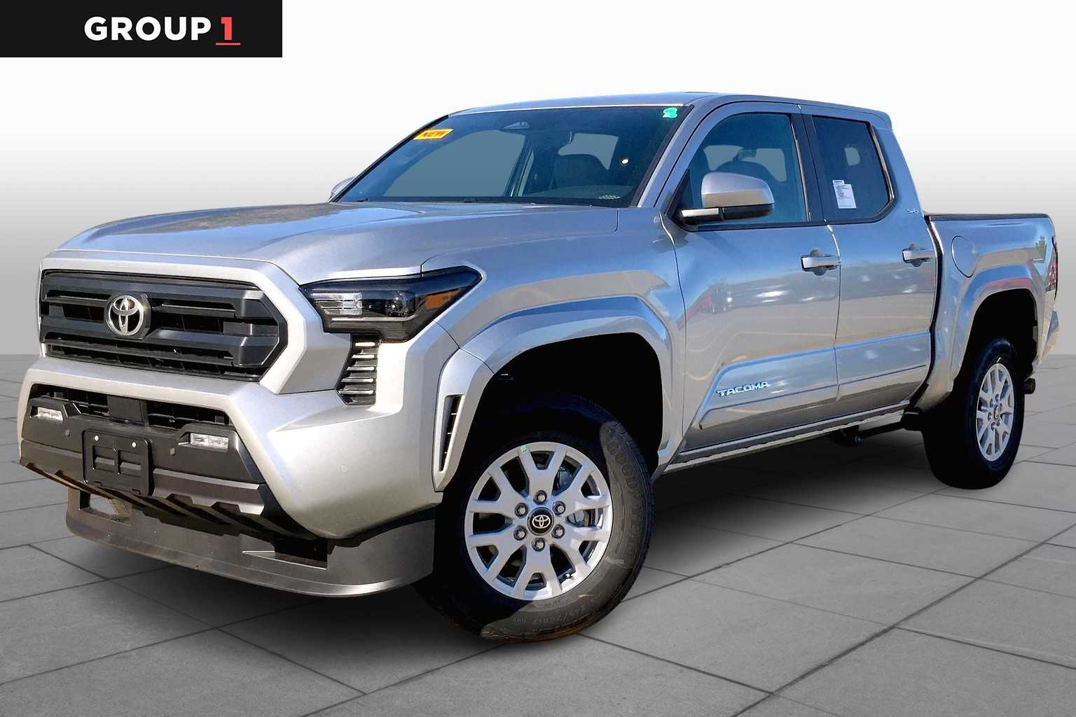 2025 Toyota Tacoma SR5's photo