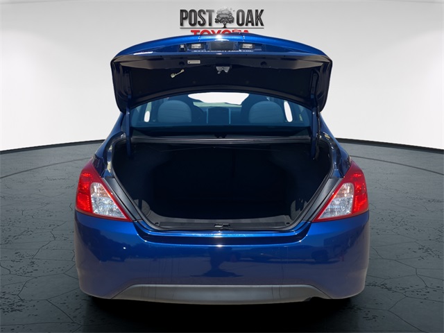 2019 Nissan Versa 1.6 SV photo 14