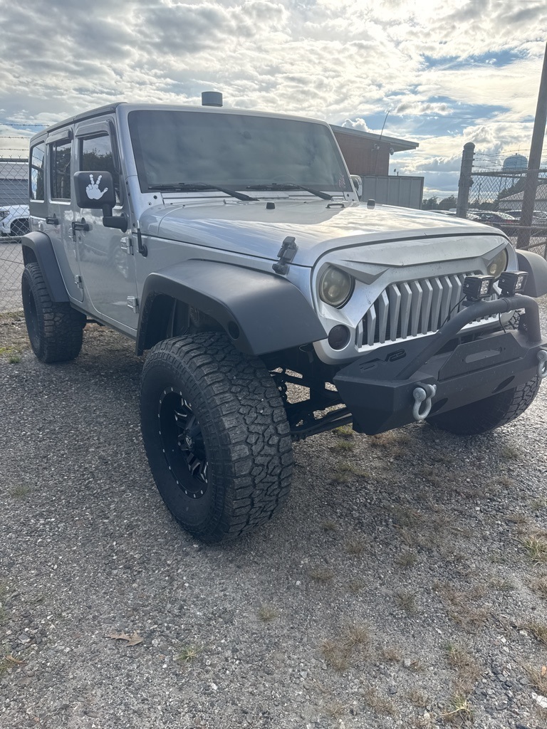 2011 Jeep Wrangler Unlimited Sahara photo 10