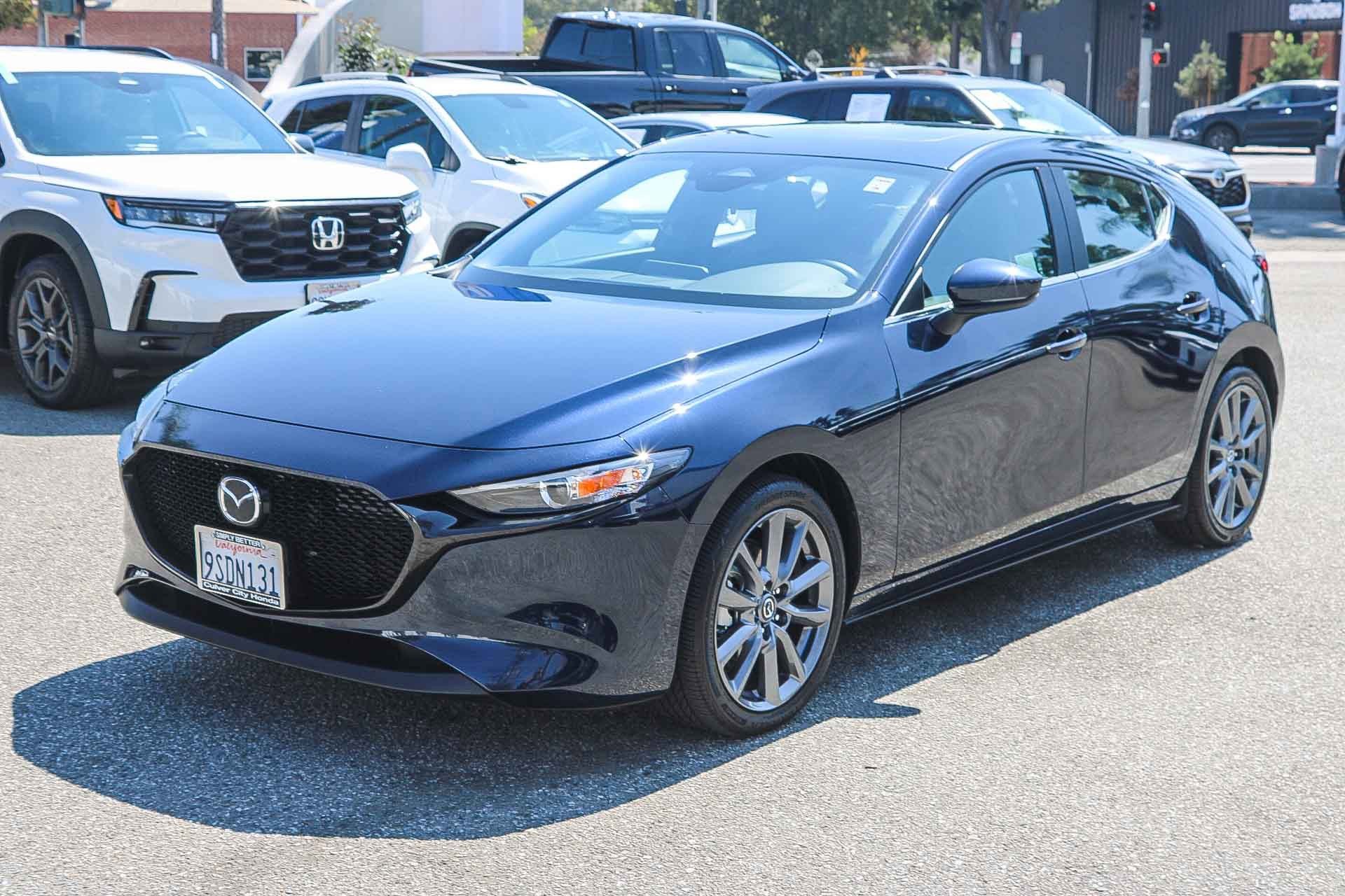 2025 Mazda Mazda3 Hatchback 2.5 s Preferred photo 3