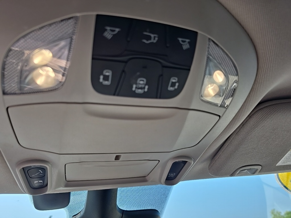 2022 Chrysler Pacifica Limited photo 53