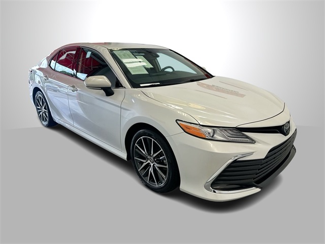 2021 Toyota Camry XLE's photo