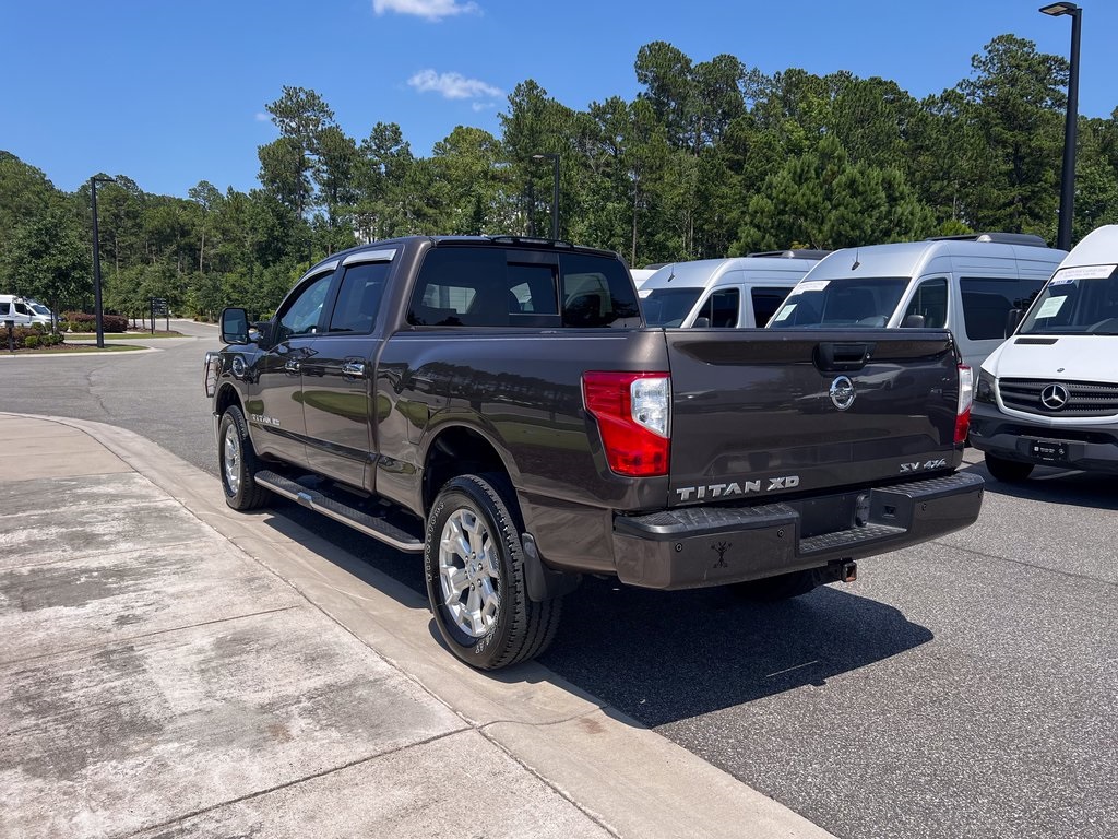2019 Nissan Titan Crew Cab SV photo 14
