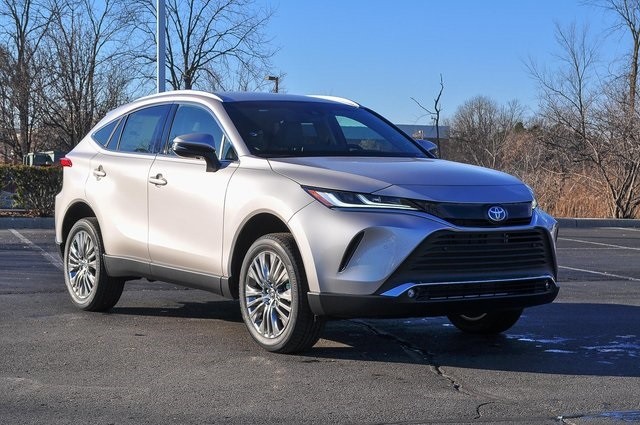 New 2024 Toyota Venza XLE 4D Sport Utility in Canton #1753656 | Victory ...