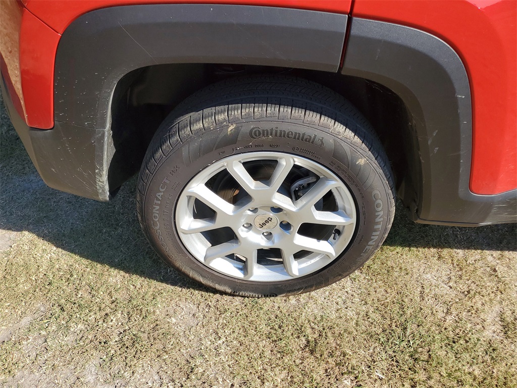 2023 Jeep Renegade Latitude photo 7