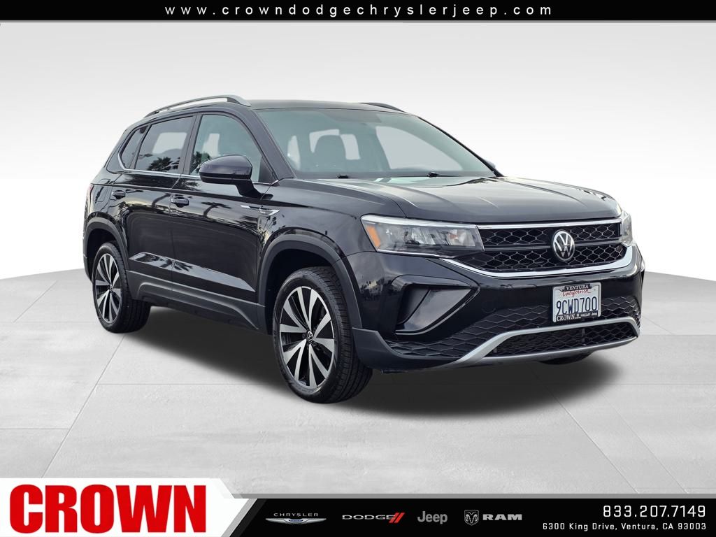 2022 Volkswagen Taos SE's photo