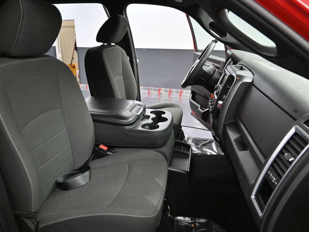 2024 Ram 1500 Classic Warlock photo 34