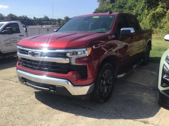 2022 Chevrolet Silverado 1500 LT photo 4