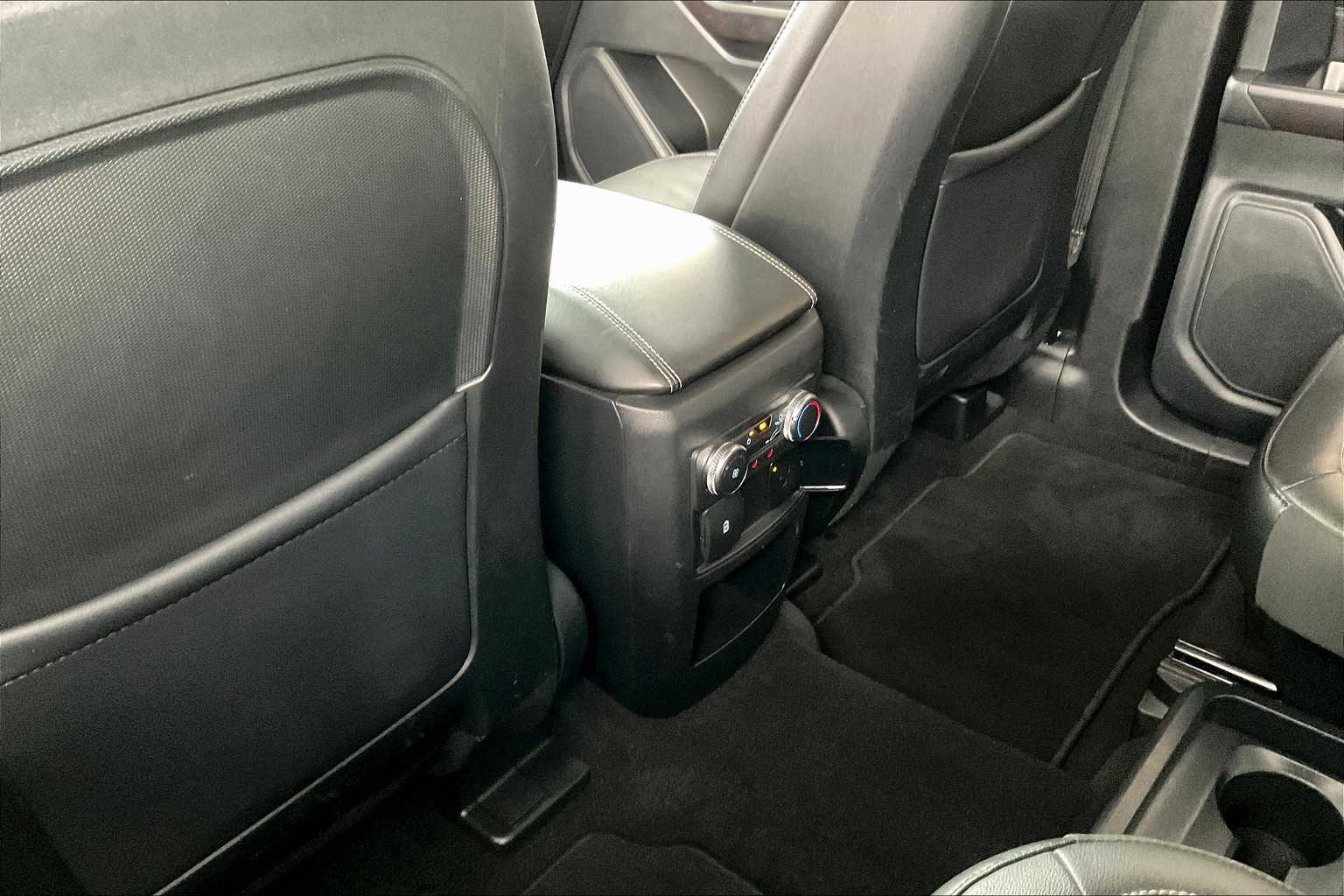 2020 Ford Explorer Limited photo 27