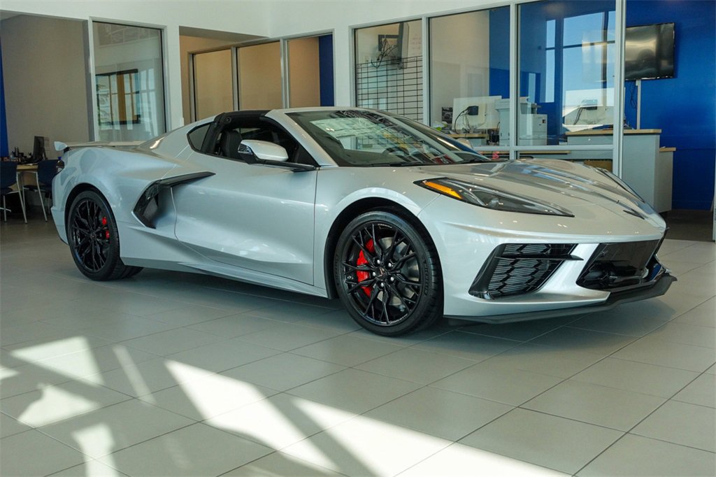 2026 Chevrolet Corvette Stingray 2LT photo 2