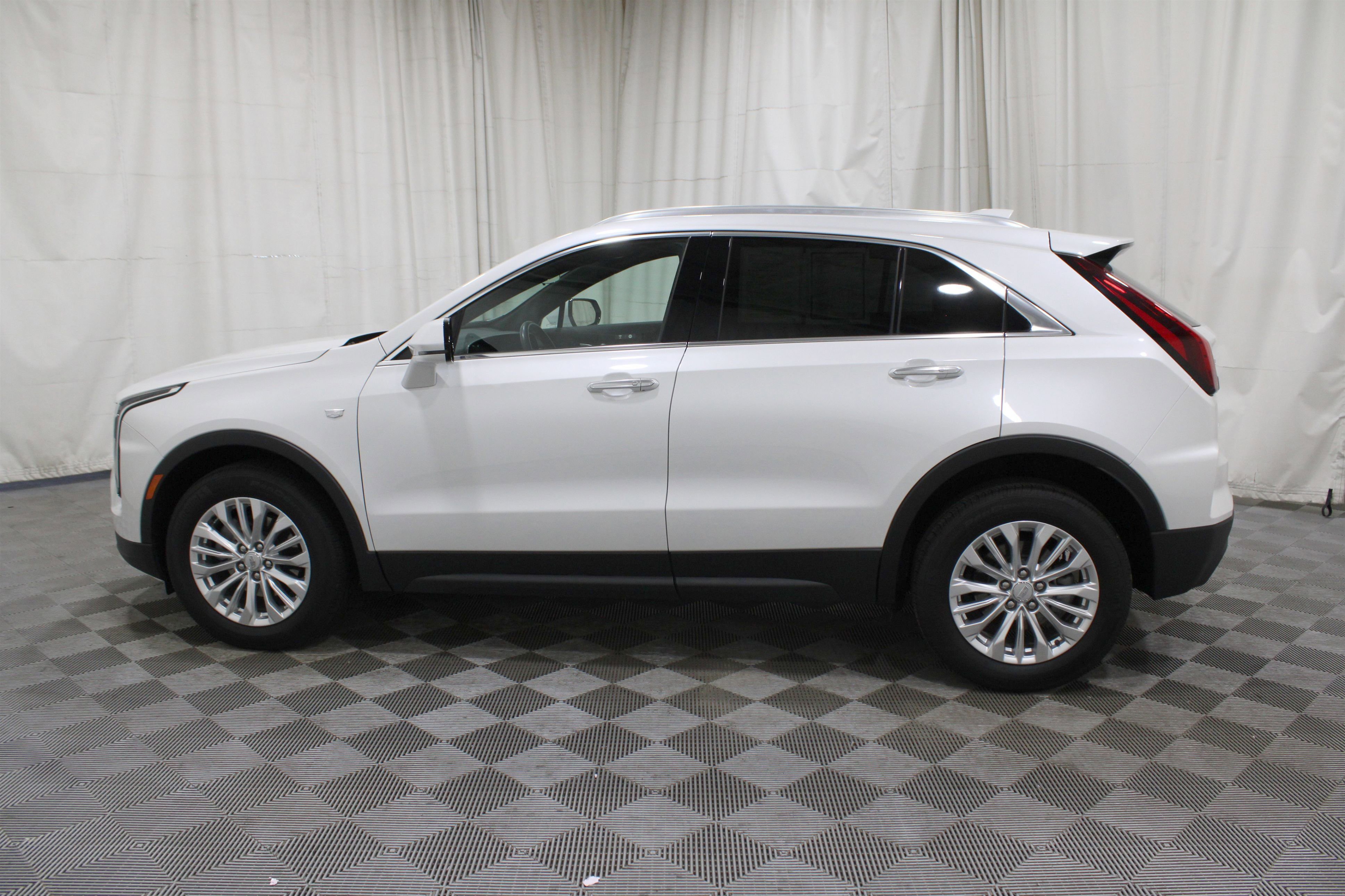 2024 Cadillac XT4 Luxury photo 28