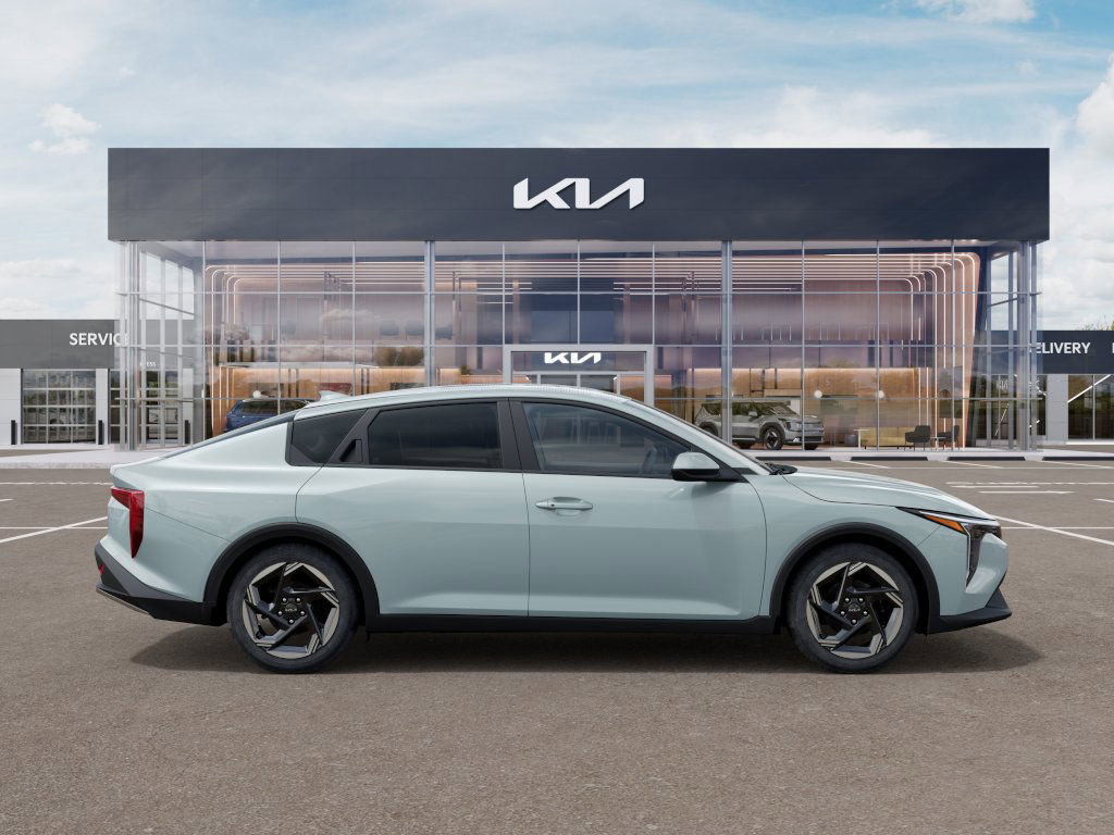 2025 Kia K4 EX photo 7