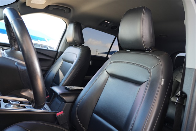 2021 Ford Explorer XLT photo 17