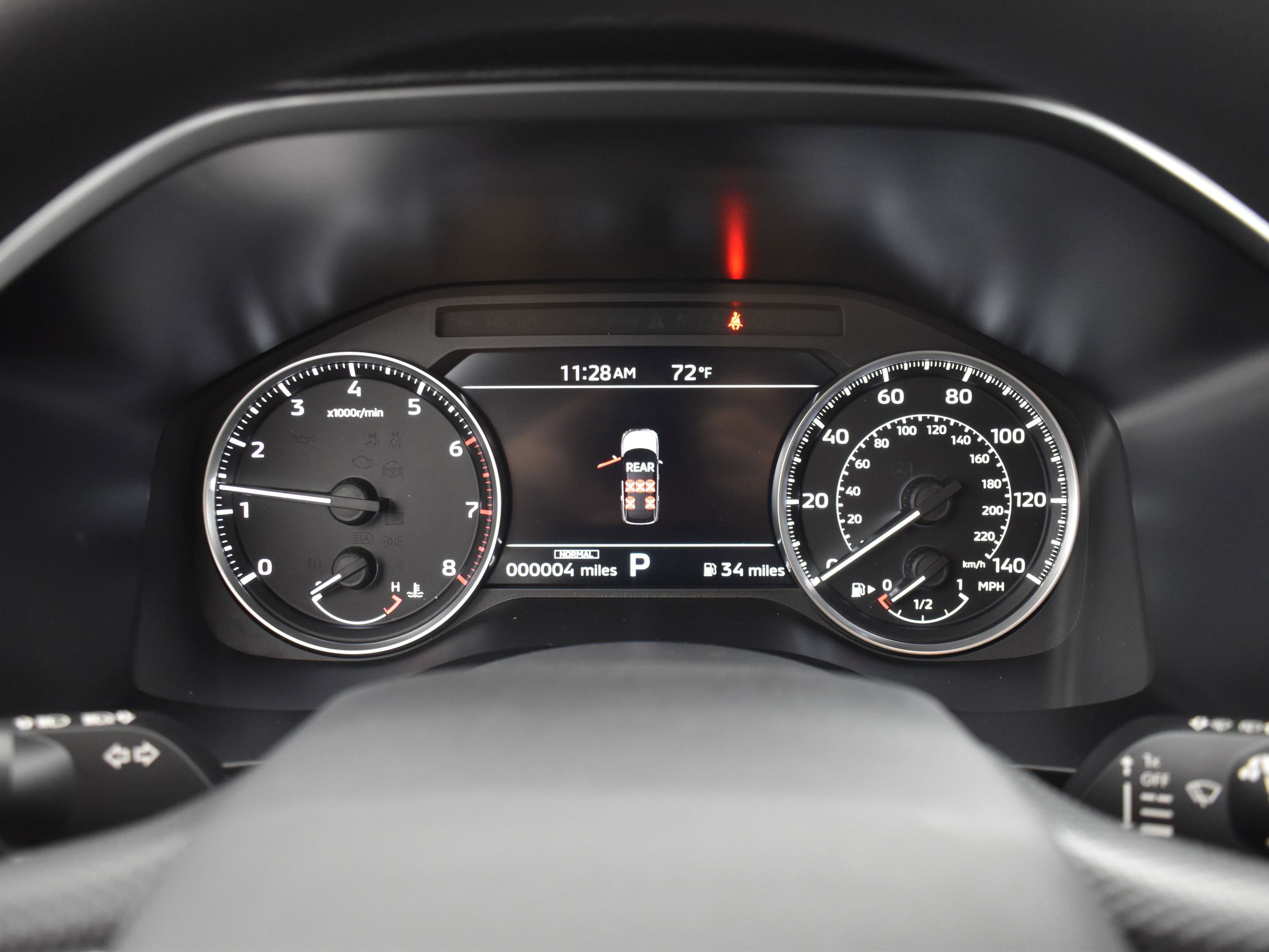 2025 Mitsubishi Outlander ES photo 13