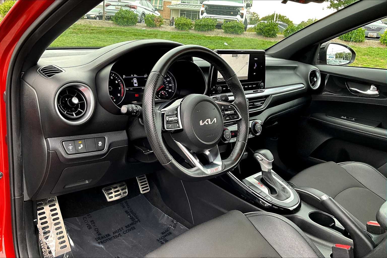 2023 Kia Forte GT-Line photo 16