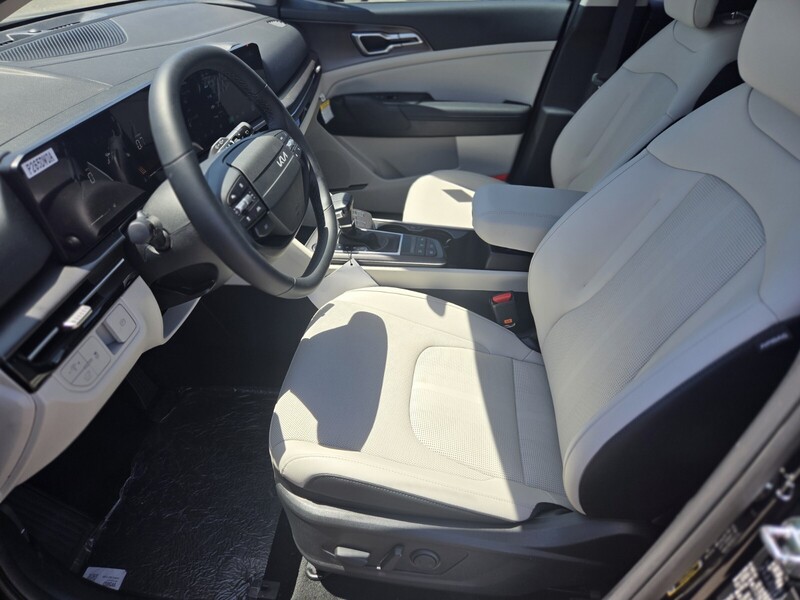 2026 Kia Sportage EX photo 4