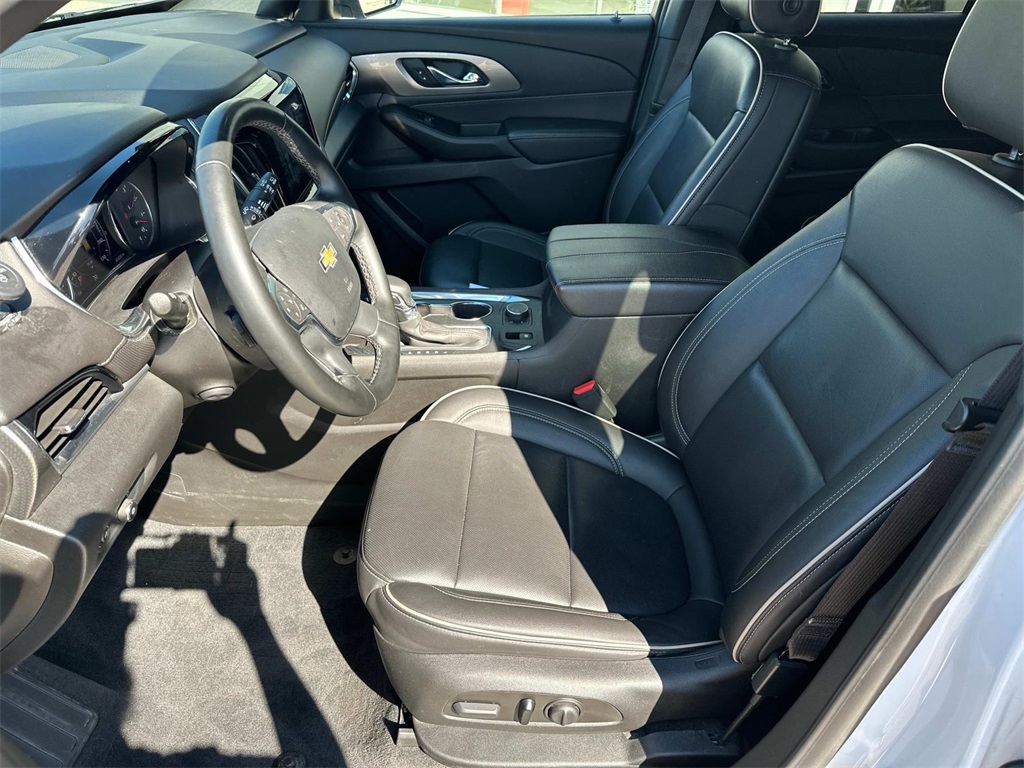 2023 Chevrolet Traverse Premier photo 16