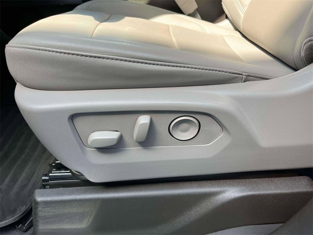 2024 Chevrolet Silverado 1500 LTZ photo 27