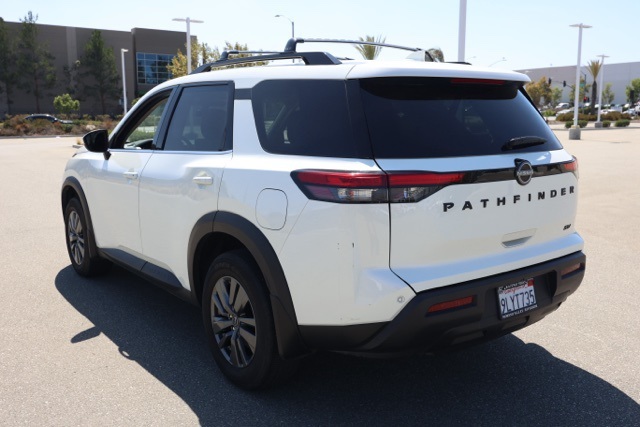 2024 Nissan Pathfinder SV photo 4