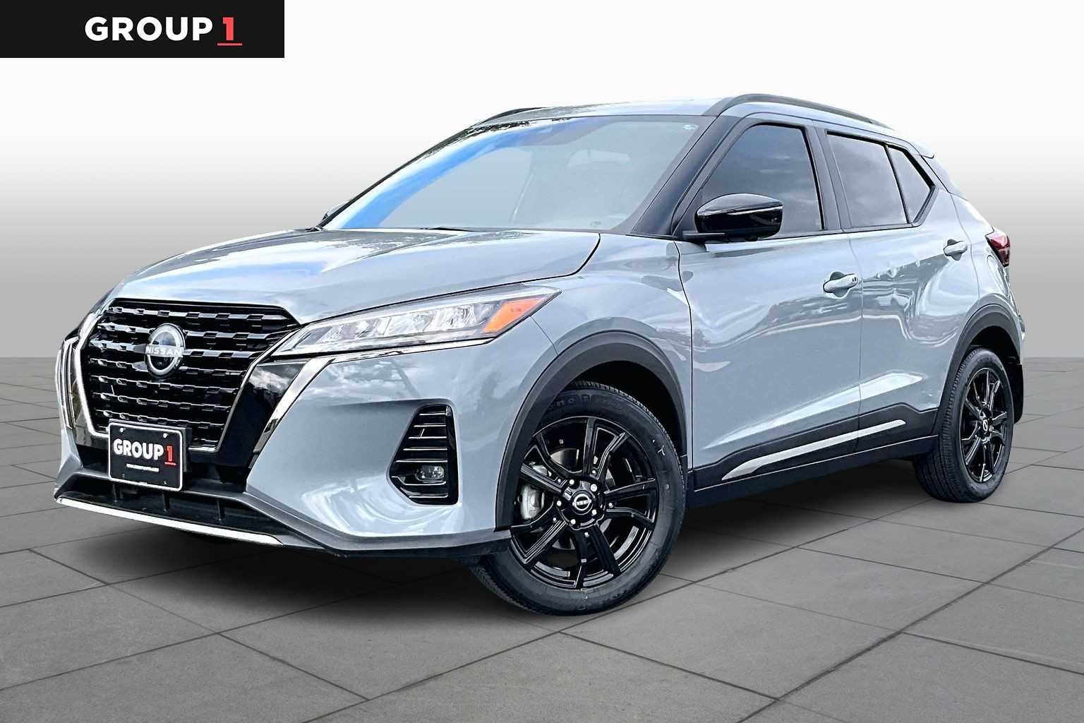 2023 Nissan Kicks SR