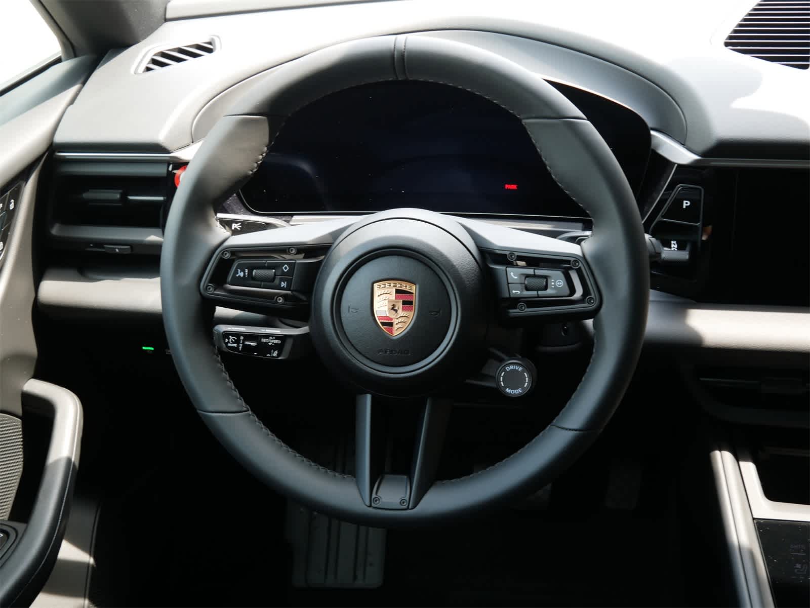 2025 Porsche Macan Electric 4 photo 9