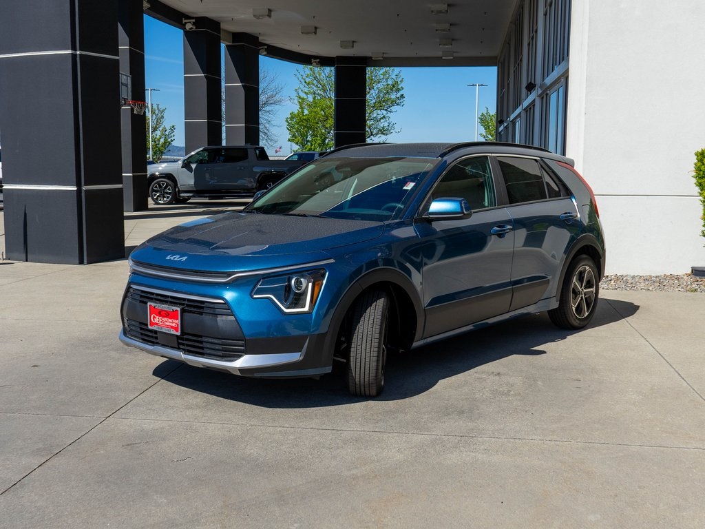 2025 Kia Niro EX photo 2