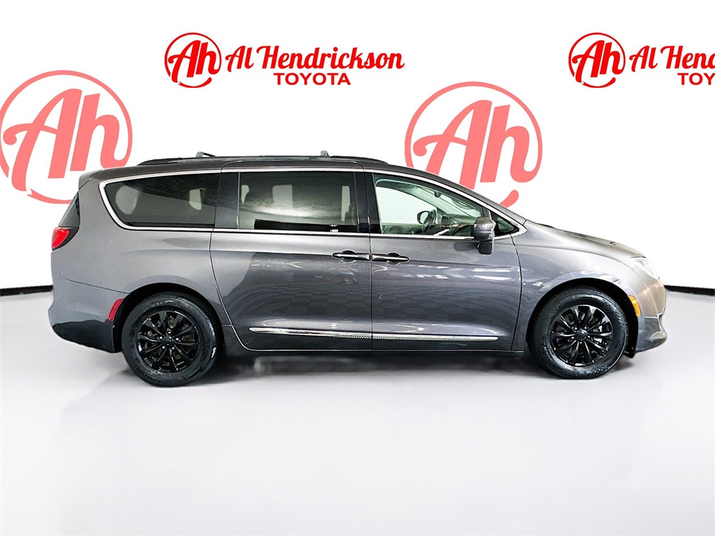 Used 2017 Chrysler Pacifica Touring-L with VIN 2C4RC1BG5HR588817 for sale in Coconut Creek, FL